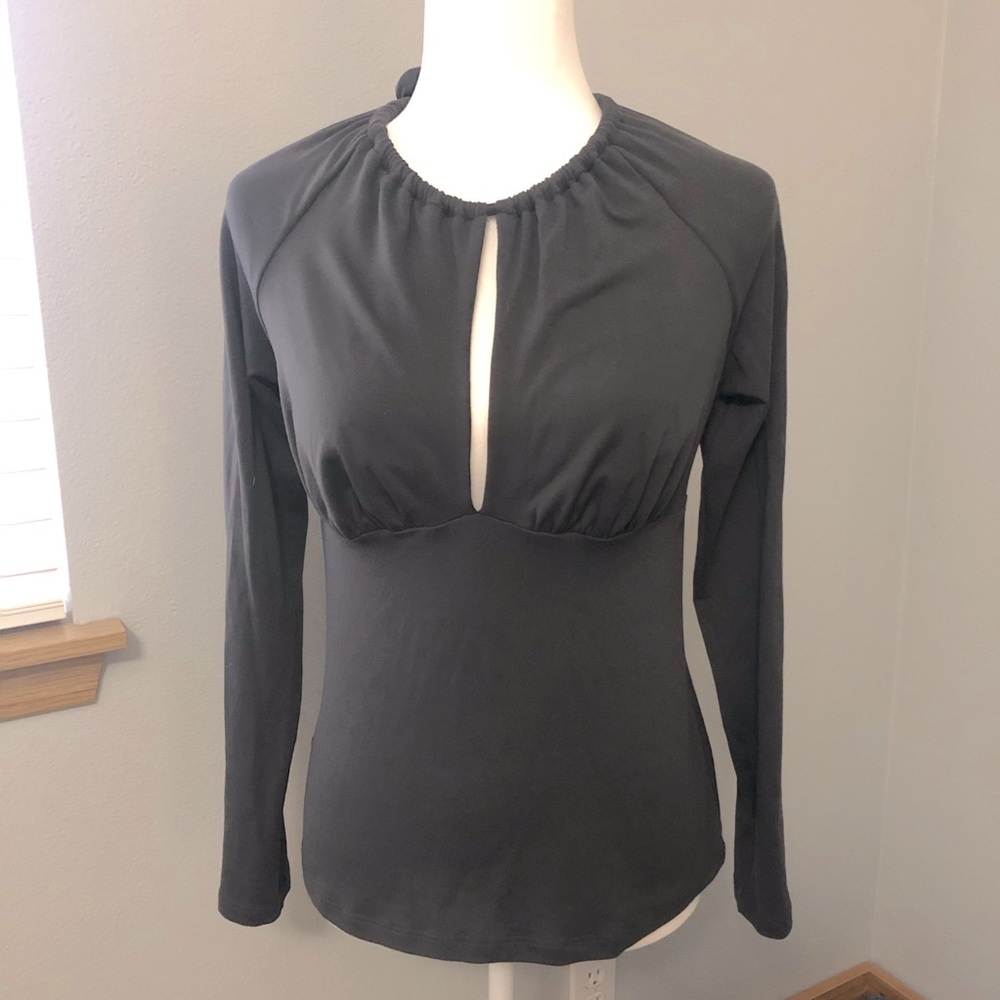 Susana Monaco Dark Grey flattering top. Size Large, long sleeves, quality fabric